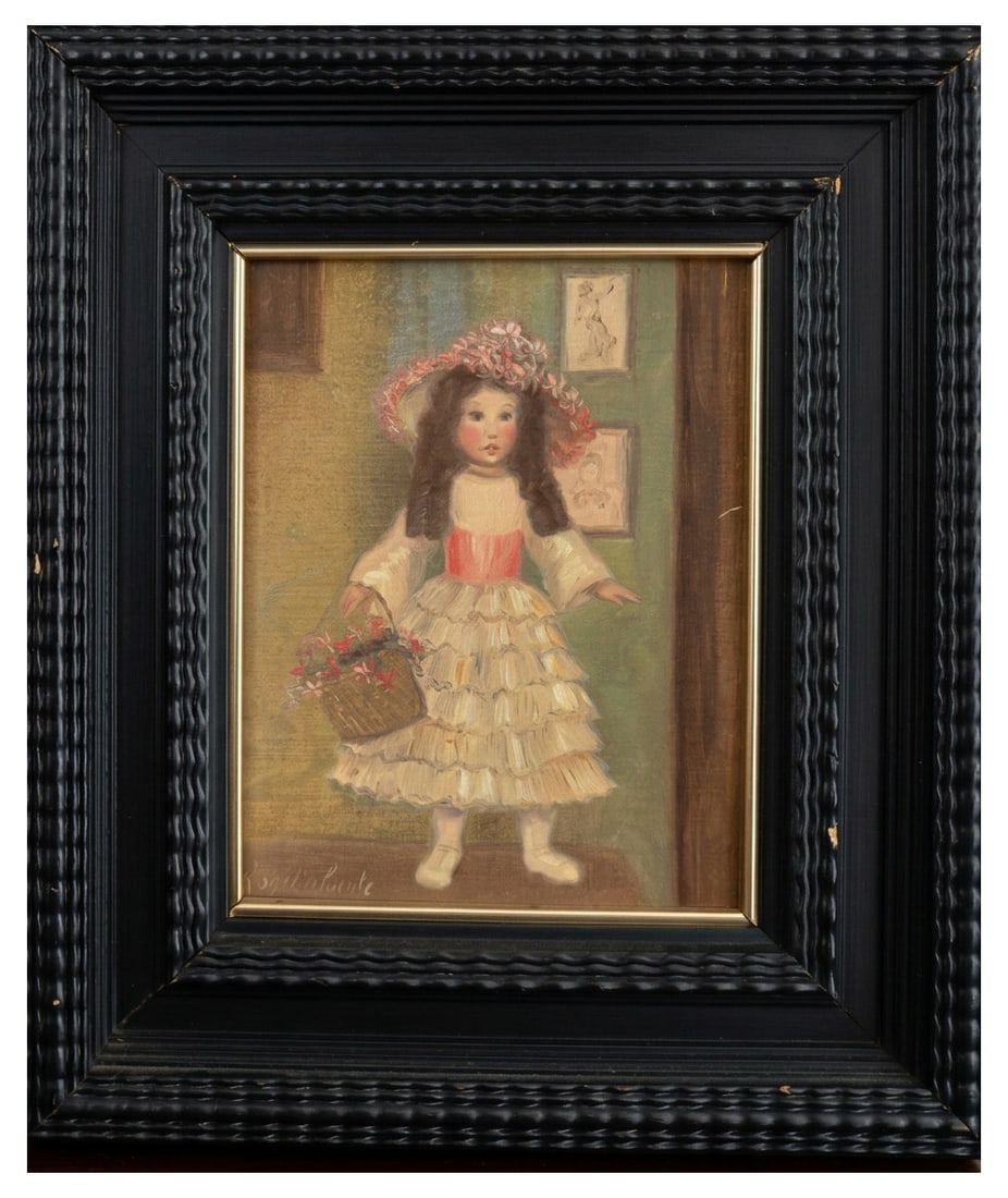 Rogelio Puente (Havana, Cuba, 1936 – A Coruña, 1996) – Portrait of a girl with a flower hat: Canvas dimensions: 18 × 14 cm. Framed dimensions: 28 × 24 cm. Oil on canvas. Signed in the lower left corner. Delicate portrait of a young girl standing indoors, dressed in an elegant white ruffled 