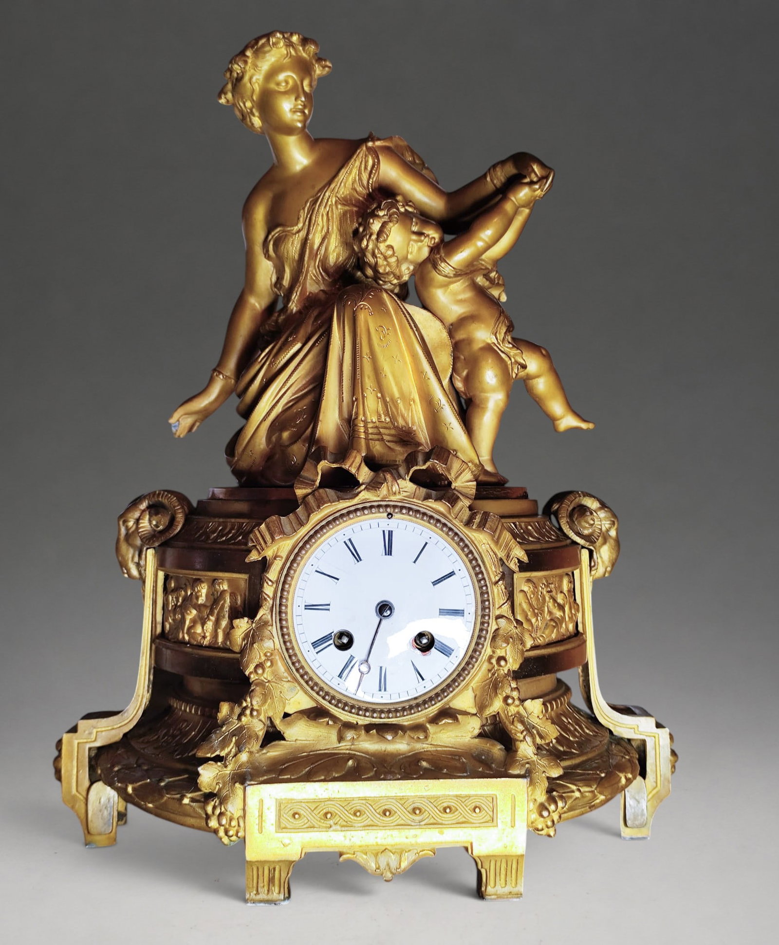 Grand Clock Napoleon III in gilt bronze ormolu: 43x32x20cm