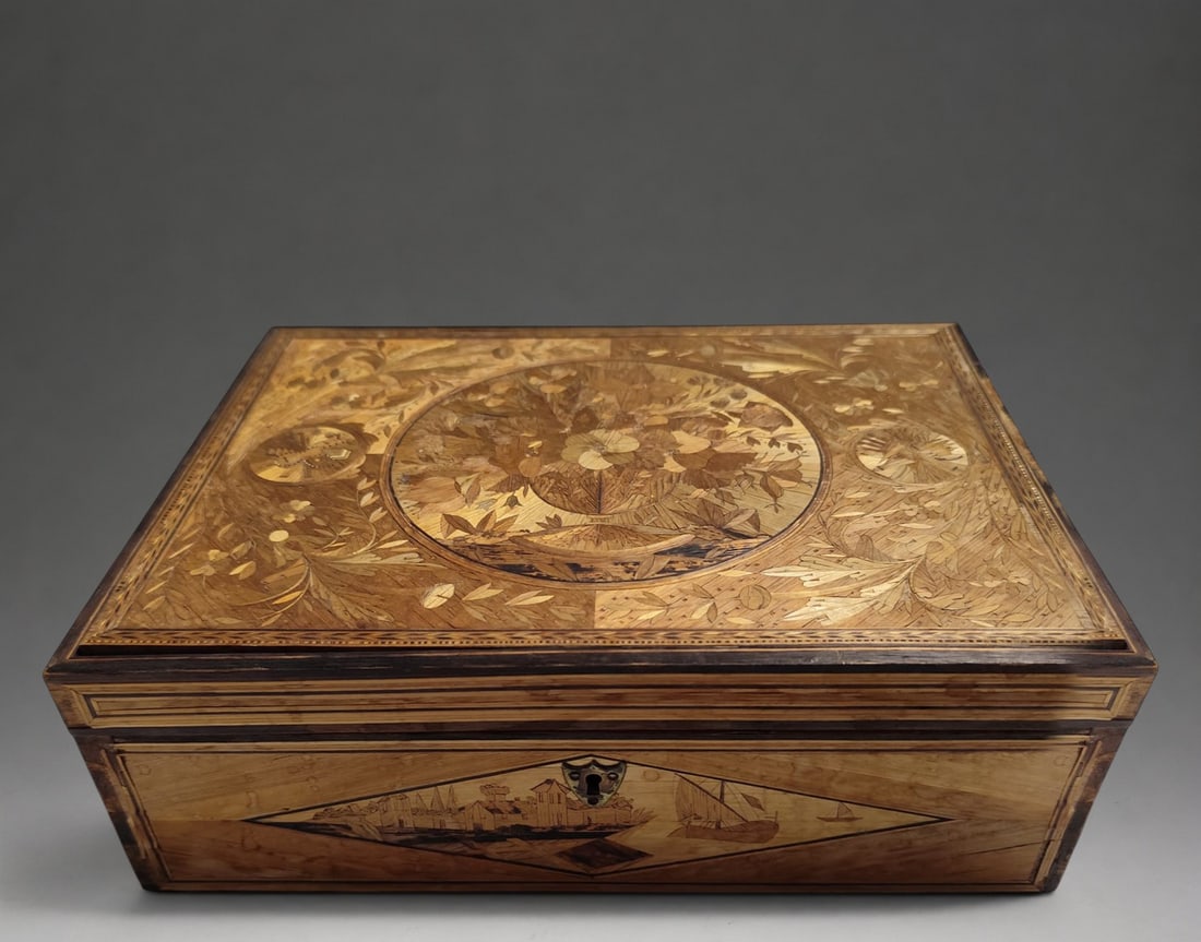 Important French or Austrian Marquetry Travel Desk, 19th Century (1 of 7)