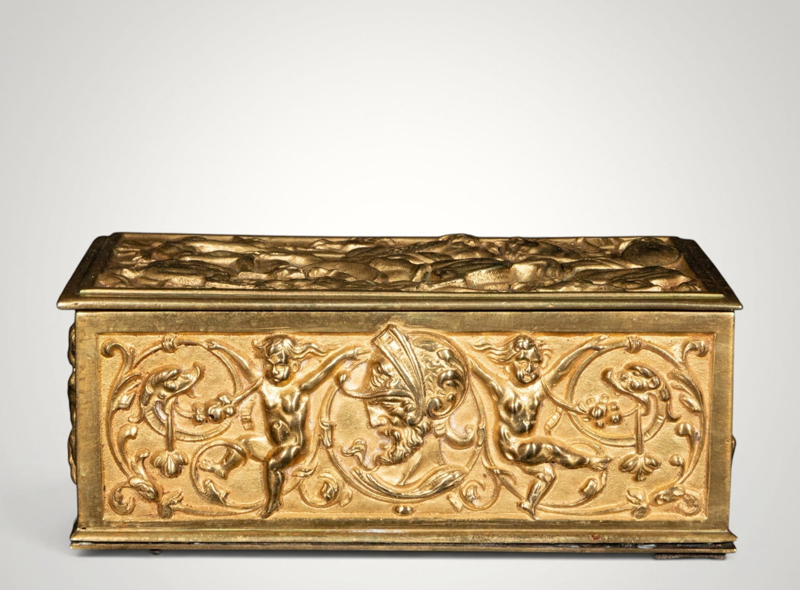 Bronze box with reliefs of the life of Alexander the Great, 19th century.: 17 x 6.5 cm