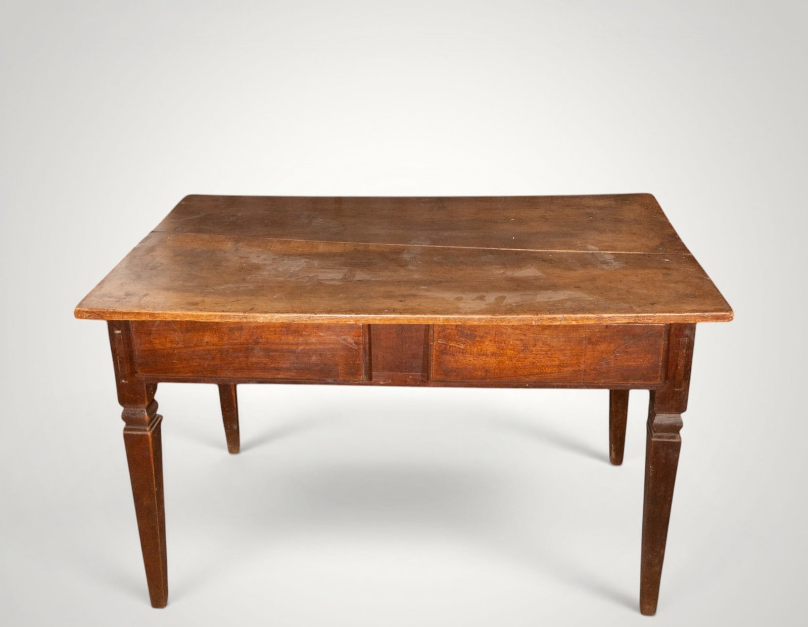 Walnut table with two drawers and tapered legs. Spanish School. 17th century (1 of 5)