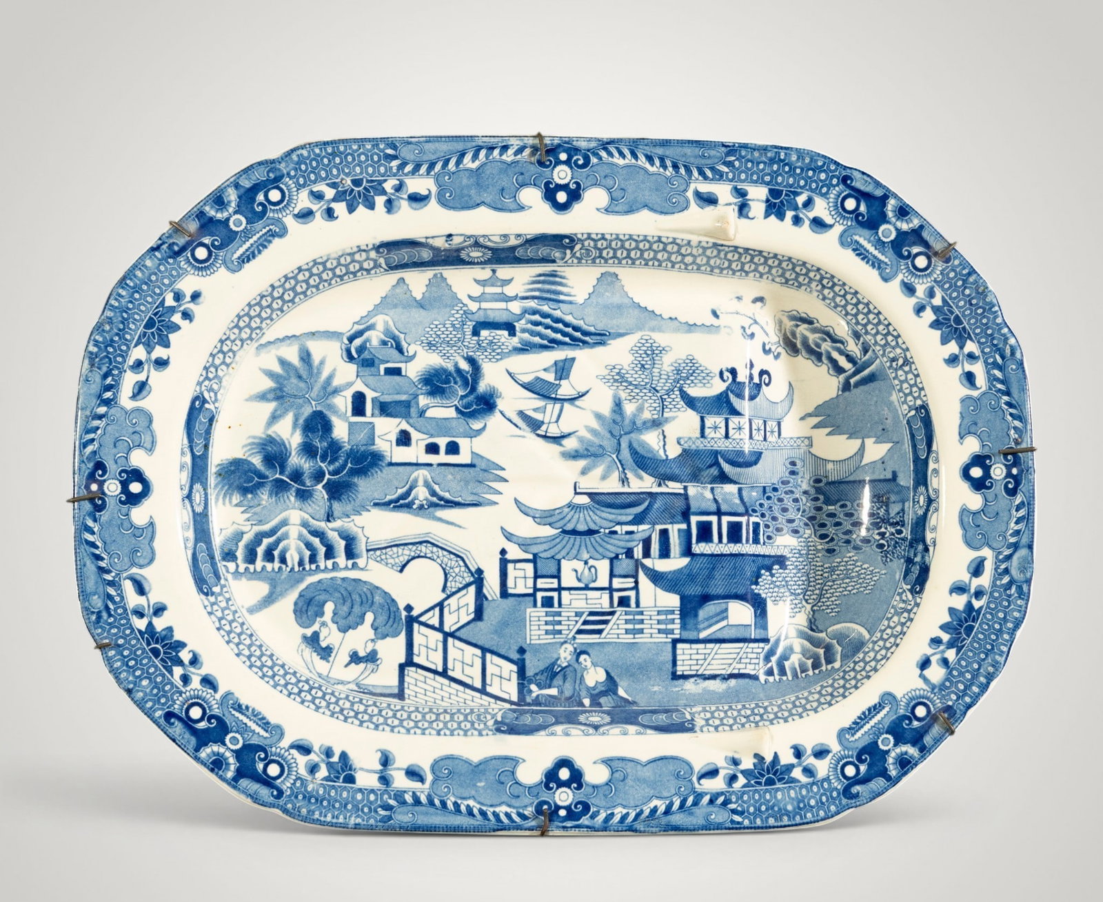 China East India Company porcelain fish tray (1 of 3)