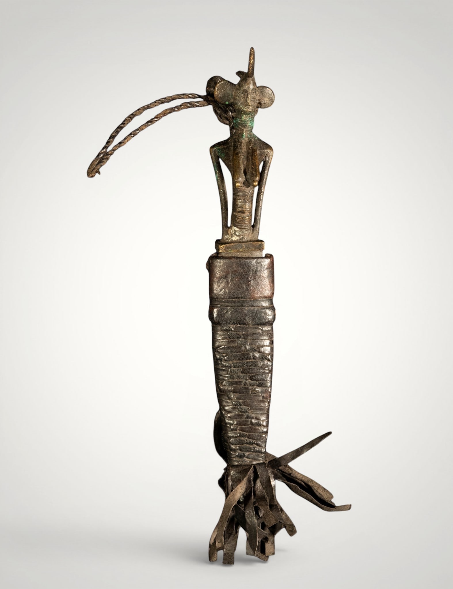 Bronze and steel knife, Benin, 19th-20th centuries: In bronze and steel. 19th-20th centuries
