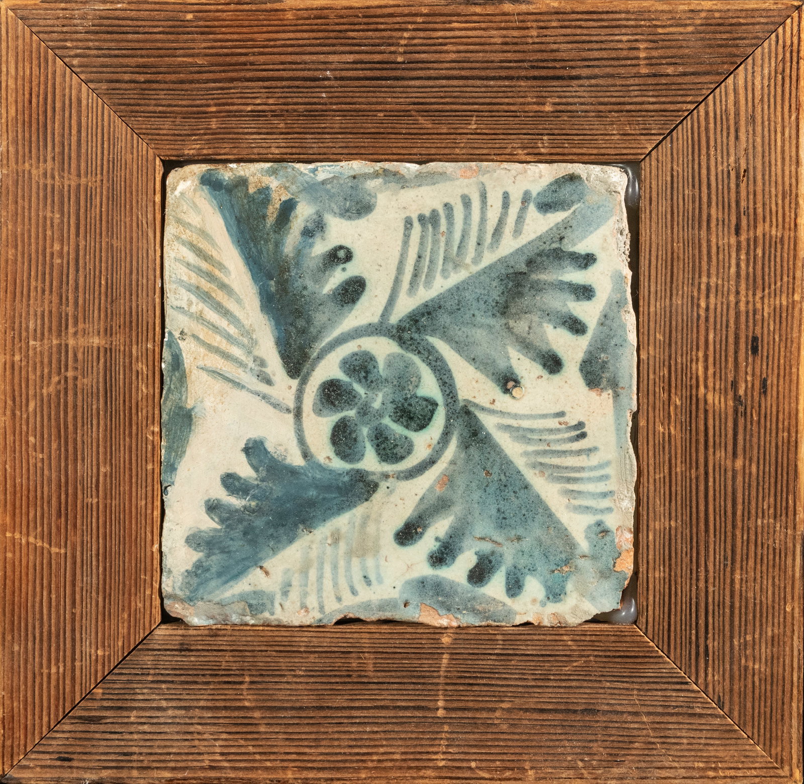 Medieval tile Manises 15th century (1 of 3)