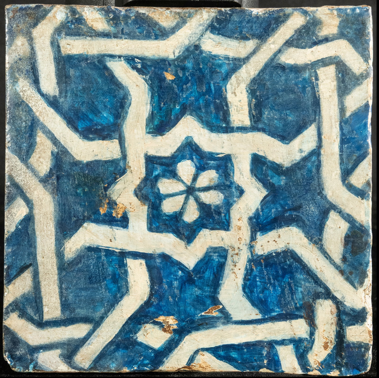 Medieval tile Manises 15th century (1 of 2)