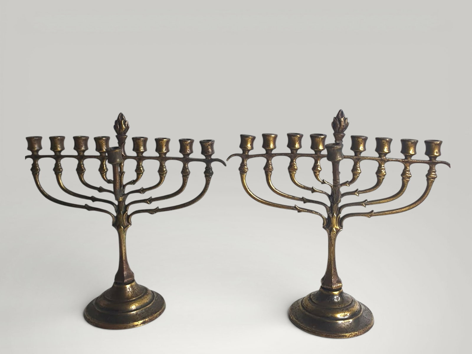 Pair of Important Jewish Hanukkah Candlesticks, 19th Century: 16 x 23 cm