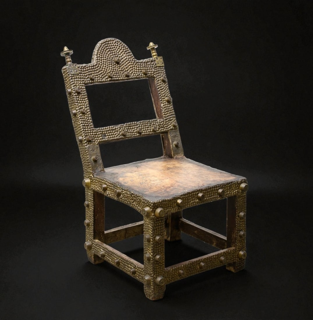 Asipim chair, Ashanti people, Ghana, circa 1910–1920 (1 of 3)