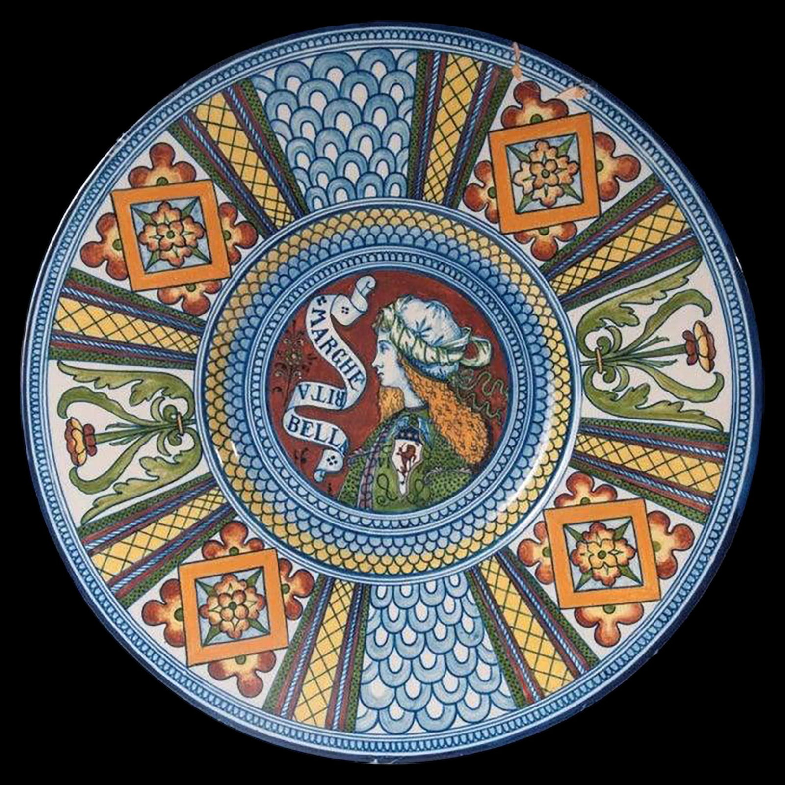 Important plate by Massimo Popper, 1911/1914, 20th century: 43 x 4.8 cm. Magnificent polychrome ceramic "Marguerite" plate with a wide brim, short frill, and wide base. The rim is decorated with metopes and triglyphs with geometric, floral, and superimposed mo