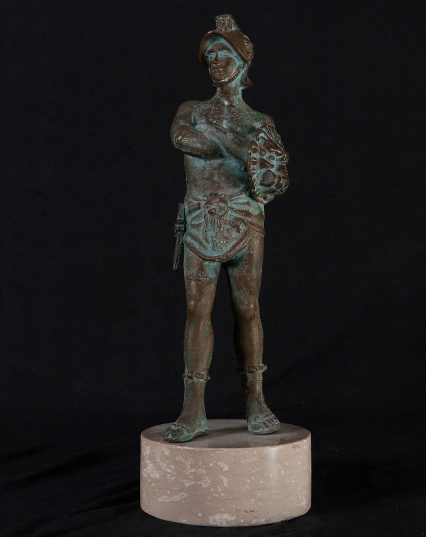 Large Legionary Grand Tour Garden in Roman style in Bronze, 19th century: Measurements: 61 x 20 x 20 cm