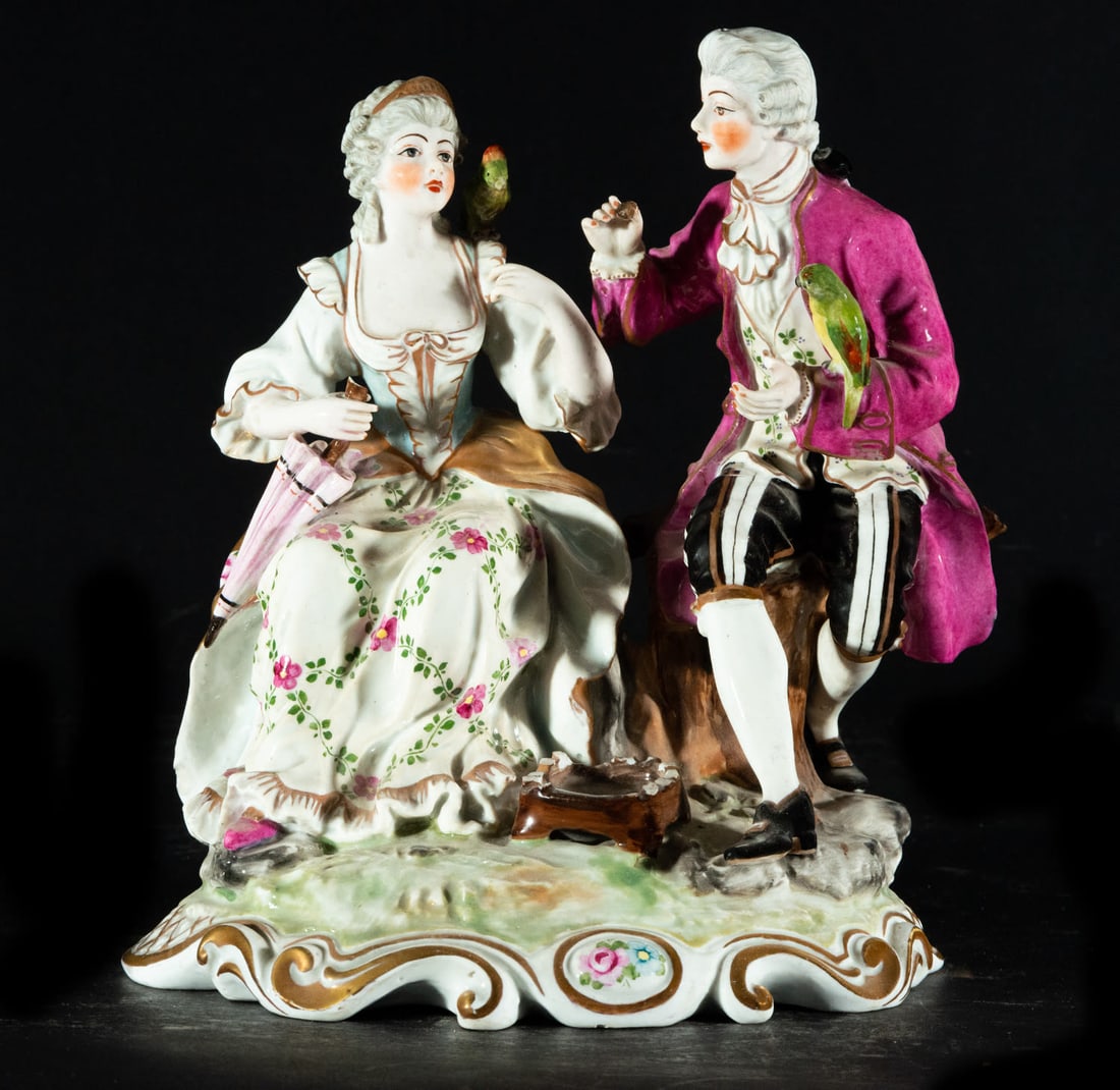 Gallant couple in Meissen porcelain, 19th century German school: Measurements: 26 x 24 x 18 cm
