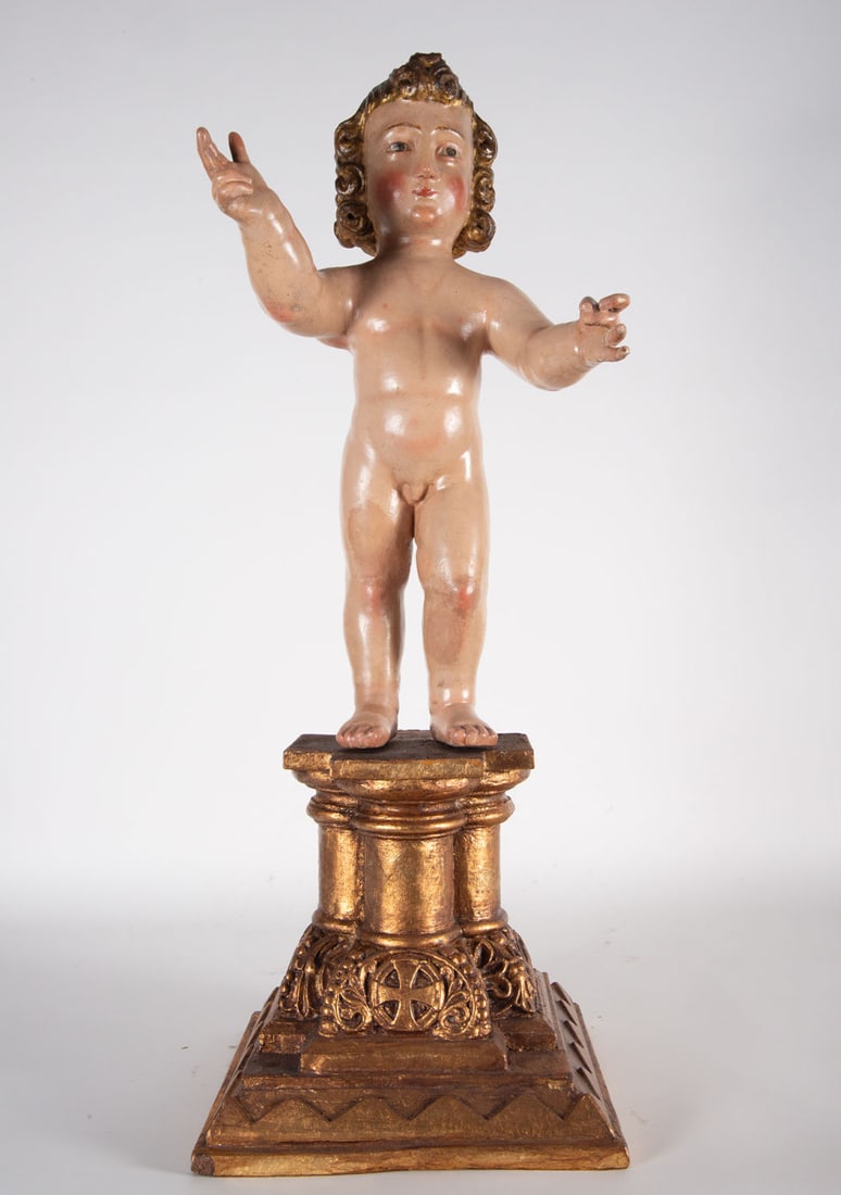Infant Jesus Salvator Mundi, Spanish school of the 17th century: Size measurements: 51 x 29 x 21, total measurements: 72 x 29 x 28 cm