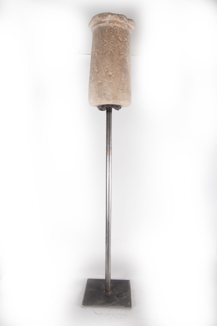 Piece of Column in stone, 1st century: Measurements: 40 x 21 x 21, measurements with the base: 140 x 21 x 21 cm