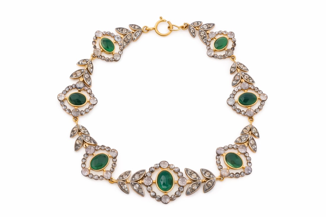 Bracelet with emeralds of approx. 6 ct, moonstones of approx. 1.50 ct and rose cut diamonds of 1.50 (1 of 1)