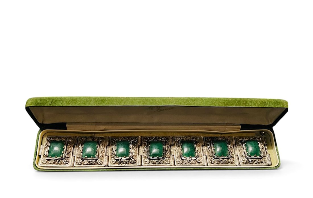 Magnificent Art Deco Chinese Green Jade and Silver Leslie Davies USA Bracelet: 20 x 3 cm, 75.23g - With original case.