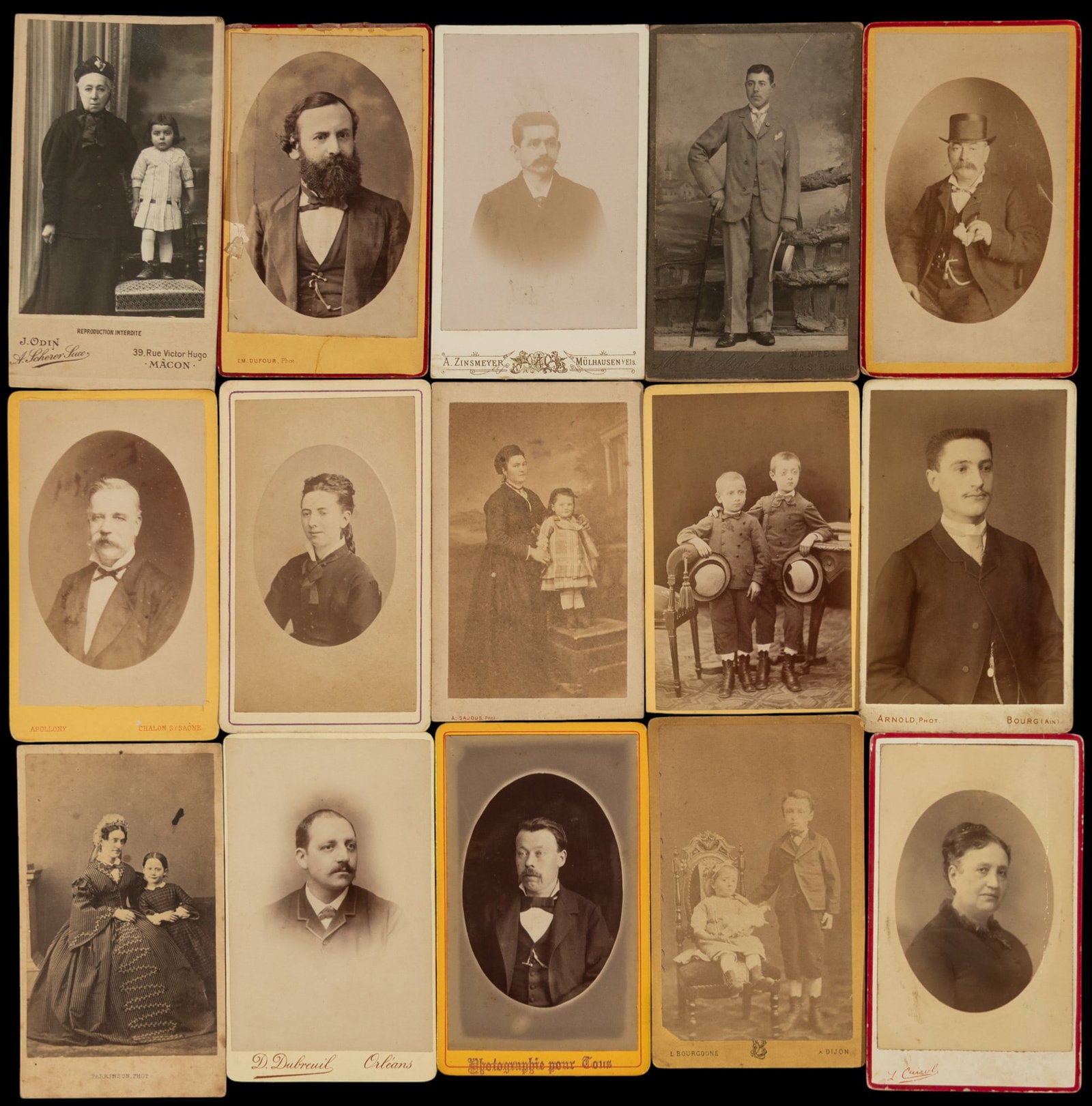 Lot of 15 old photos from the 19th and 20th centuries: Each measures 9x5cm approx.