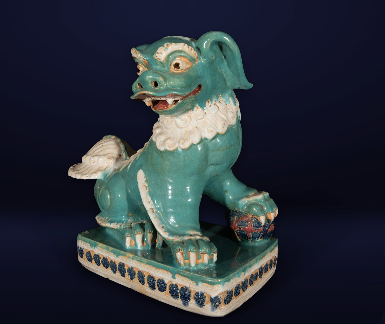 Chinese Foo Dog from the early 19th or late 18th century (1 of 8)