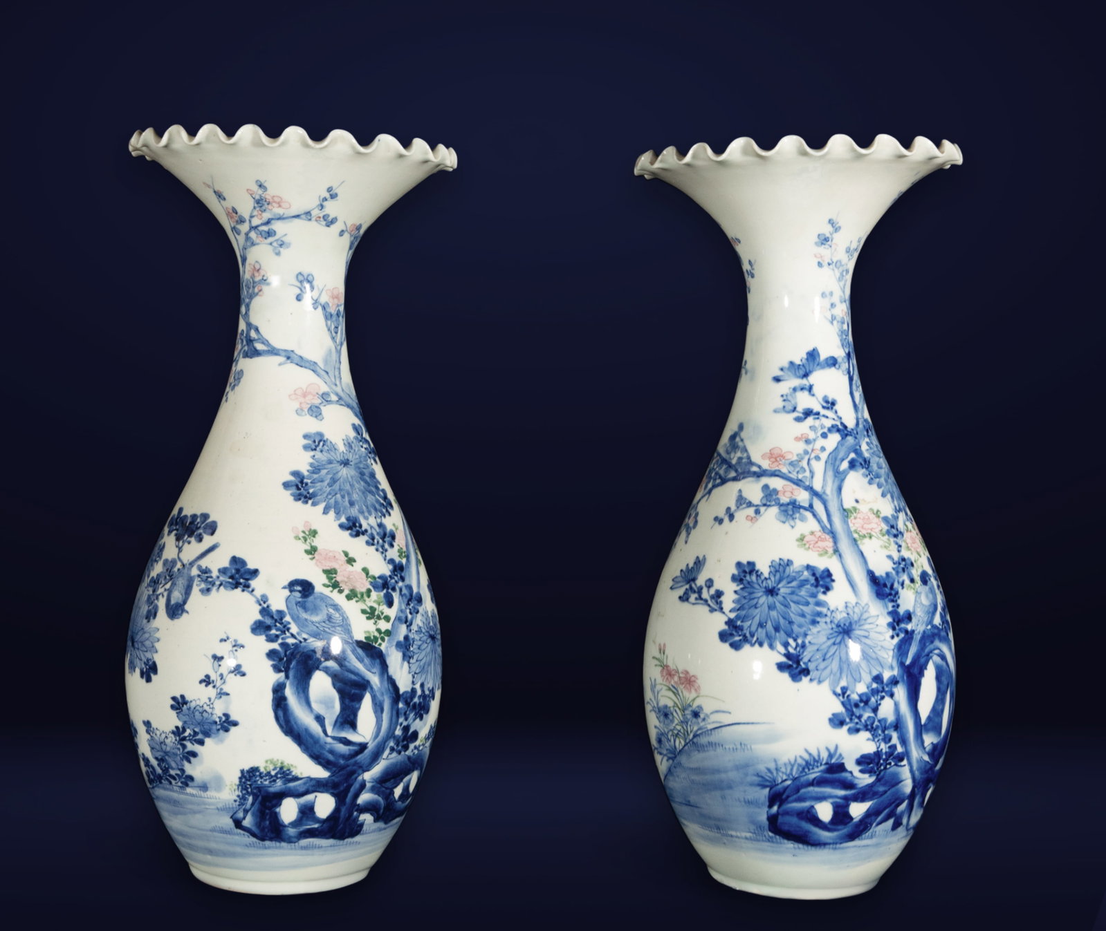 Pair of Japanese vases with floral and bird decoration from the 19th century (1 of 3)
