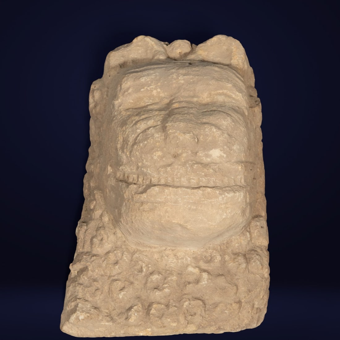 Venetian Medieval Style Lion Head. 19th Century, Italy: Stone, Measurements 22x21x22 cm