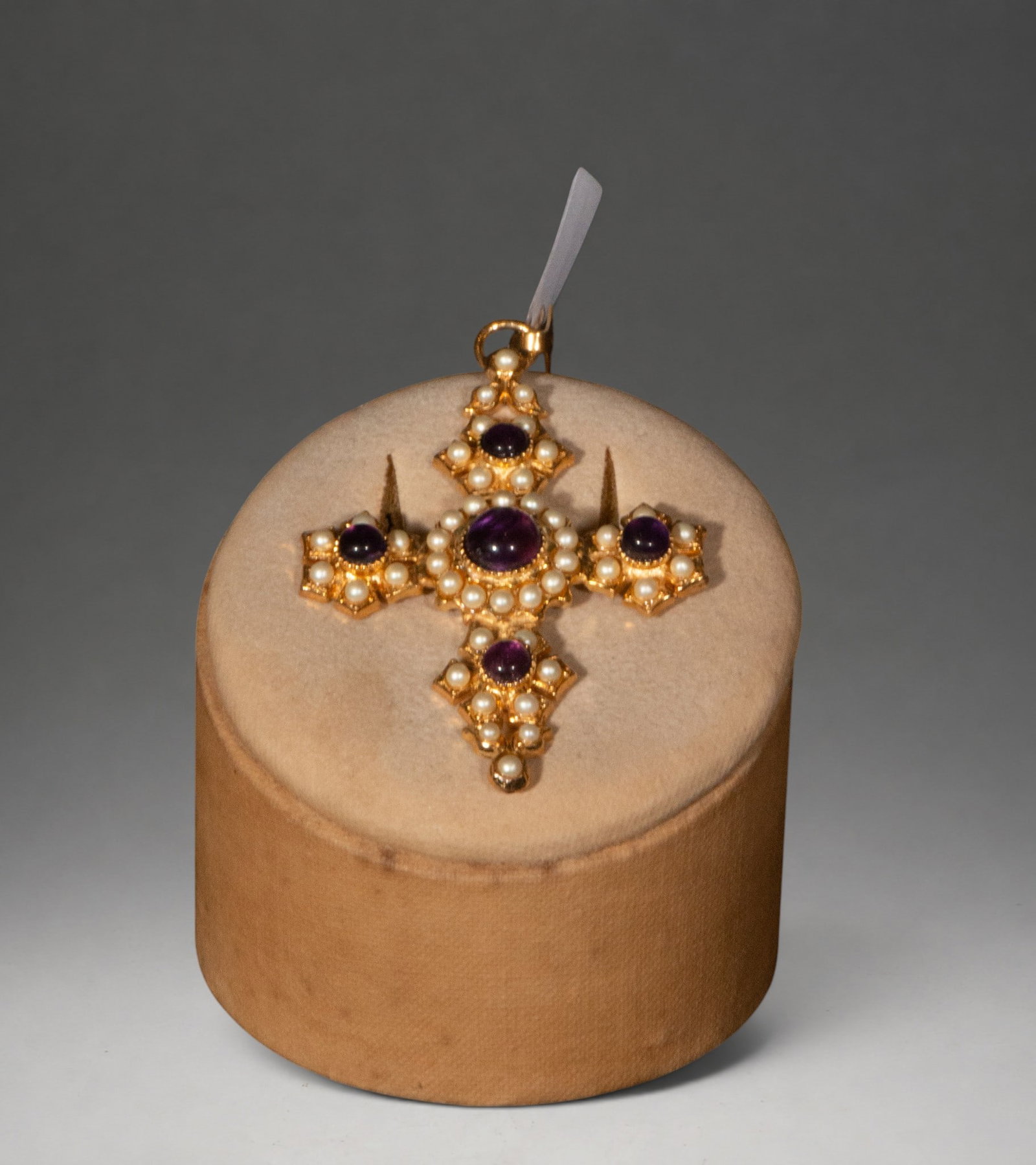 Gilded silver cross with amethysts and pearls (1 of 3)