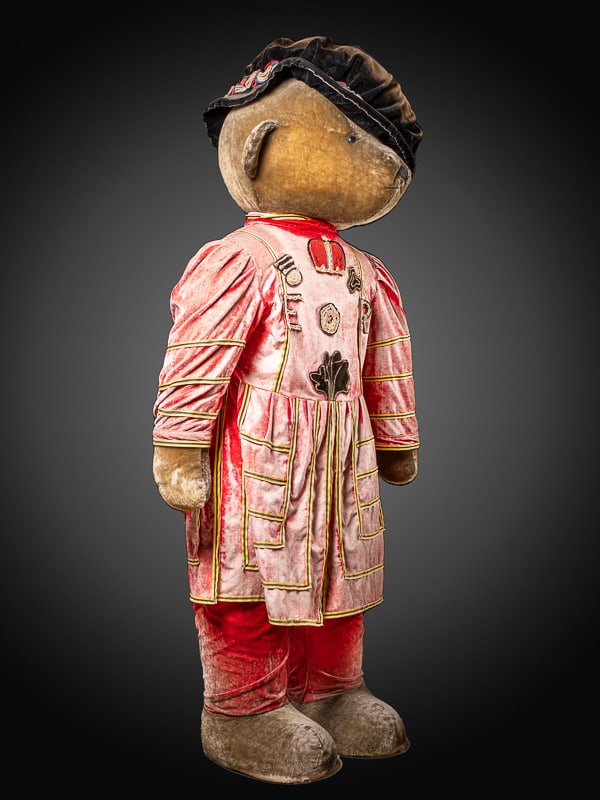 Giant life-size Teddy bear in a Tower of London guard uniform, 20th century (1 of 6)