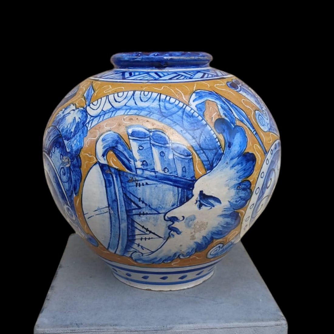 Painted Venetian majolica vase with trophies, Italy, 19th century (1 of 3)