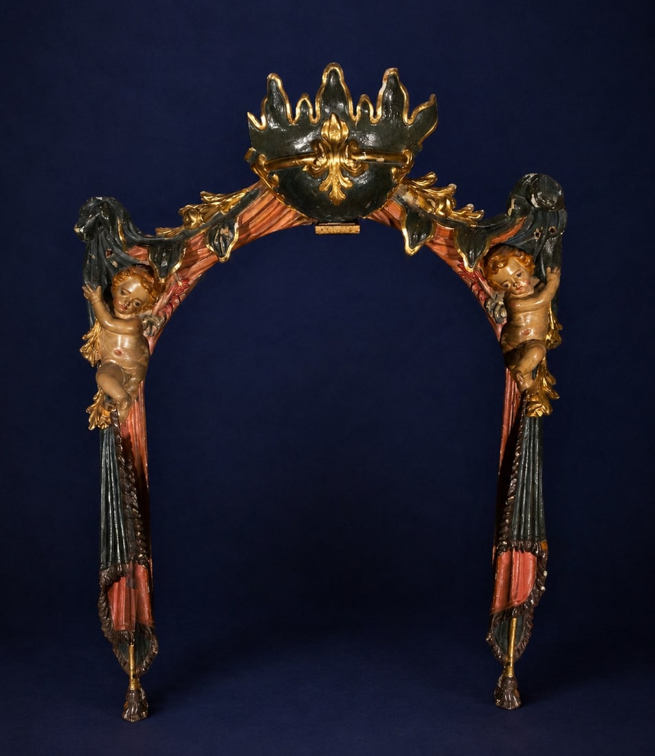 Baroque Garland for entrance or altarpiece, by a Granadan Baroque master of the 18th century: Dimensions: 185 x 129 x 28 cm.