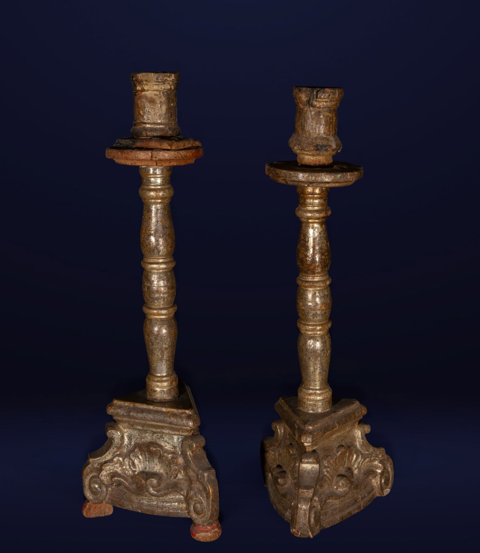 Pair of large 17th-century Mallorcan candlesticks in silver leaf (1 of 3)