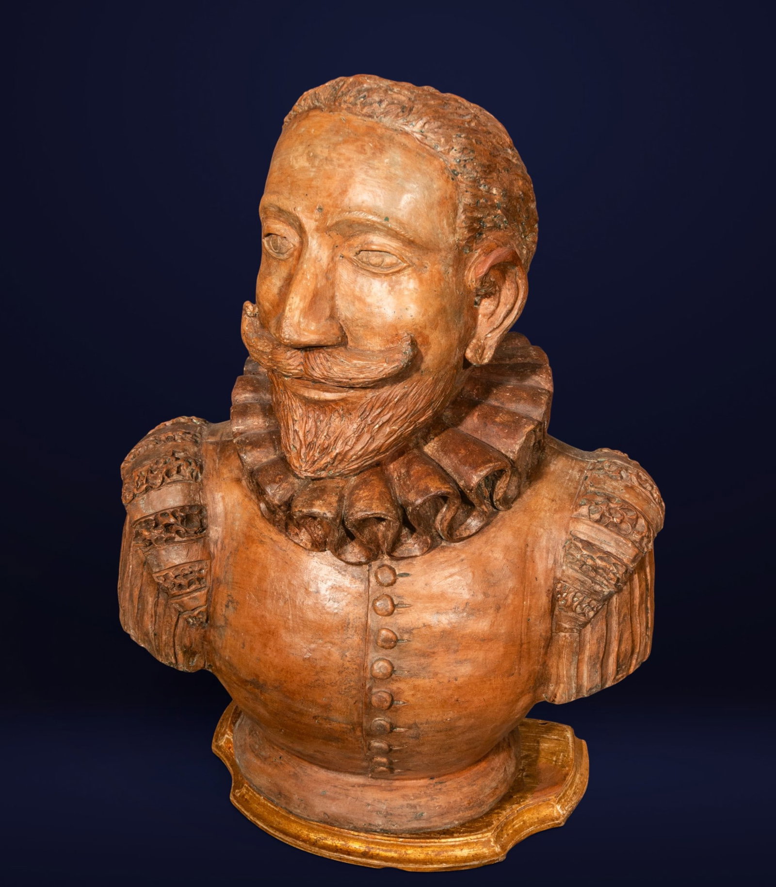 Bust of the Duke of Lerma, Spanish school, 19th century: Terracotta sculpture. Male bust in the style of Cervantes, with a twisted mustache, a curled ruff, and attire inspired by the Spanish Renaissance. The piece displays an expressive and caricatured trea
