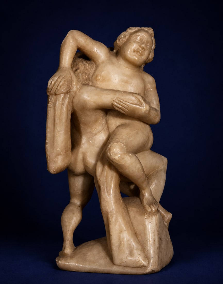 Mythological figure in alabaster from the 18th century: Carved alabaster. Dimensions: 23 cm x 13 cm x 11 cm. Sculpture of a reclining nude female figure, accompanied by a classically inspired sculptural support. The composition reflects the influence of my