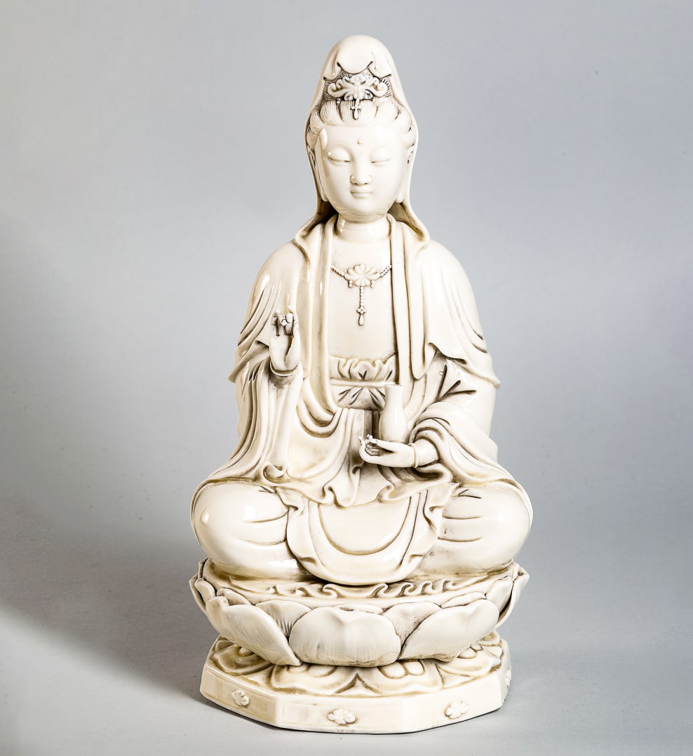 Kwan Yin in Blanc de Chine porcelain from Dehua, Chinese Qing school, 19th century (1 of 4)