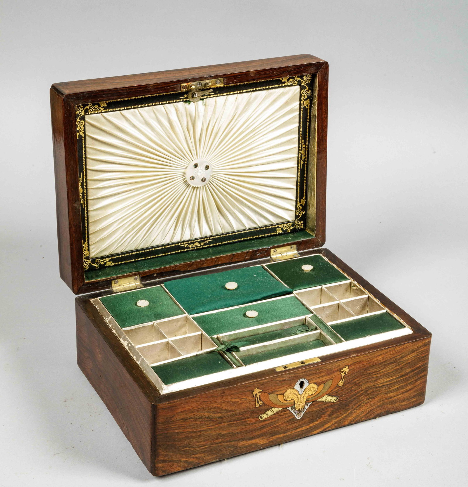 Victorian marquetry chest, English Victorian School, 19th century: Marquetry wood with mother-of-pearl inlays and interior compartments. Dimensions not indicated. Elegant Victorian chest decorated with motifs alluding to the royal marriage, crafted with a refined com
