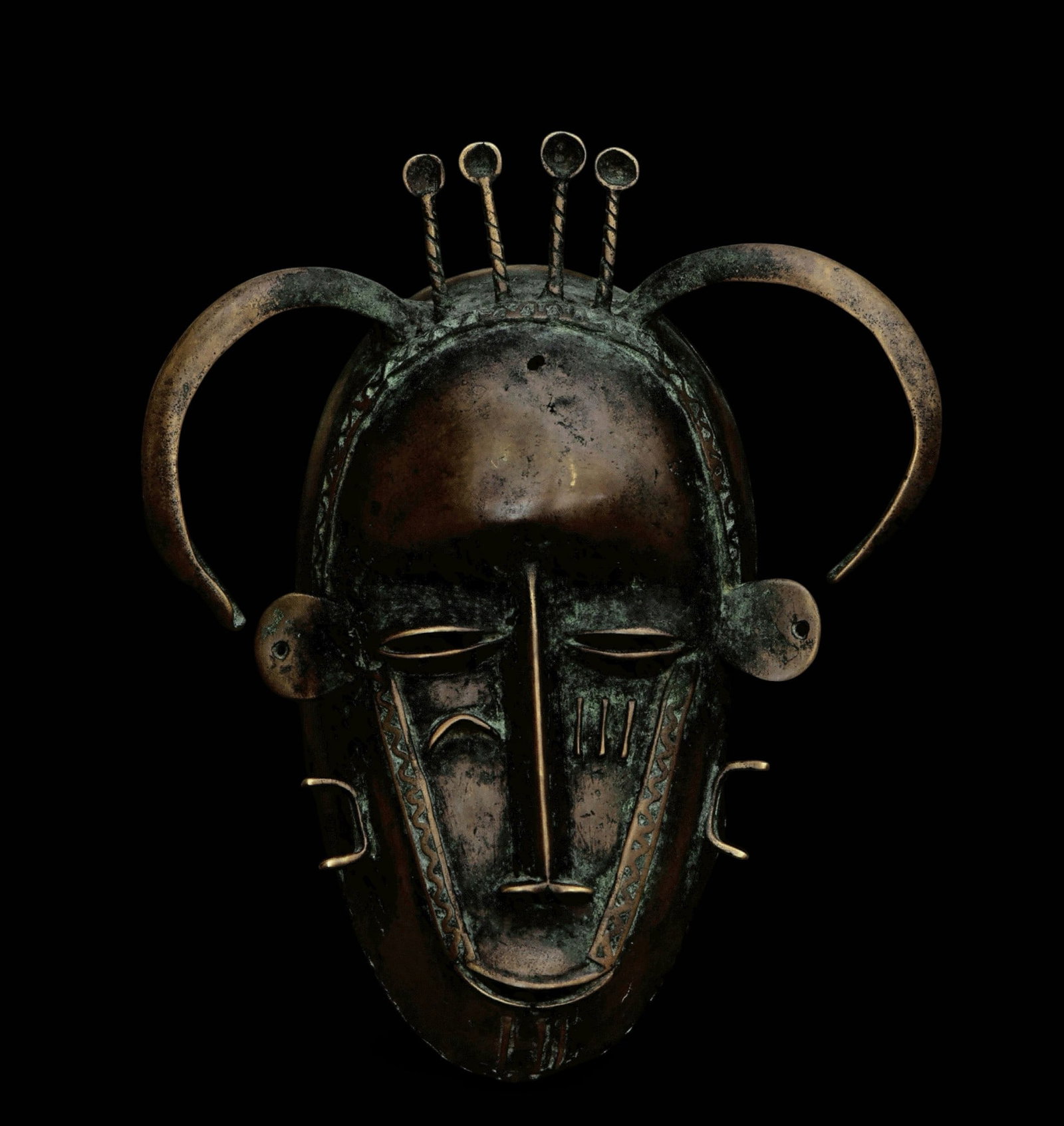 Metal mask, Dioula, Ivory Coast, 19th-20th centuries (1 of 1)