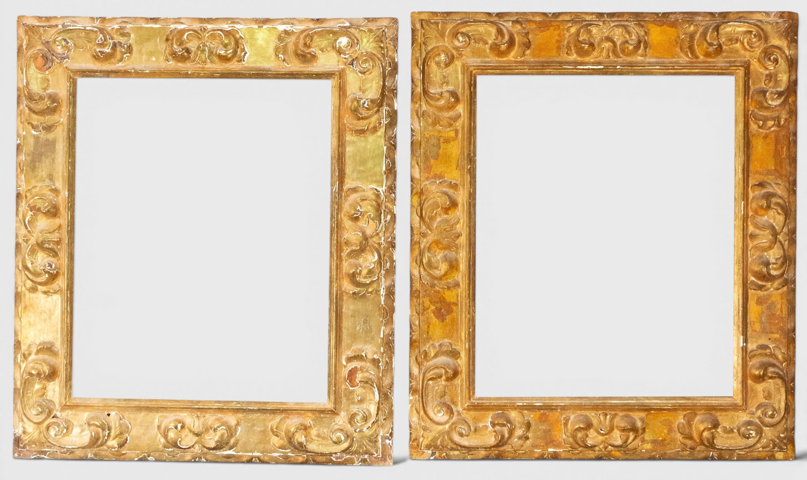 Pair of 18th-century carved and gilded wooden frames (1 of 5)