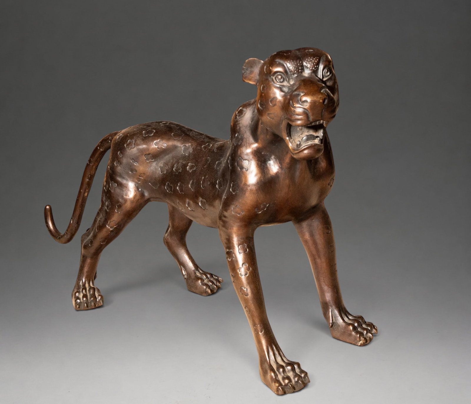 Pair of bronze panthers – China – 19th century (1 of 6)