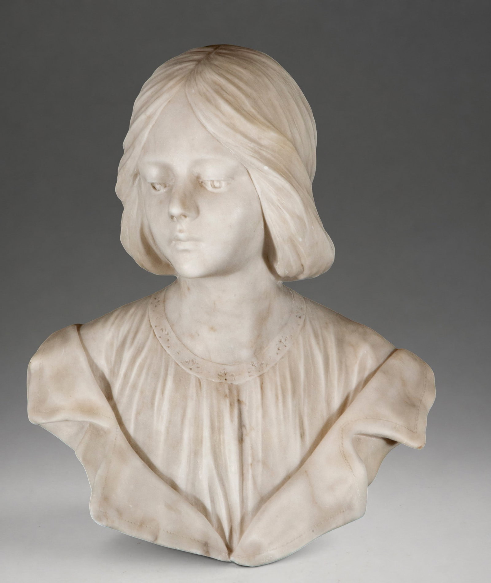 Bust of a girl – Guglielmo Pugi (1850-1915) - Italian School – 19th century (1 of 5)