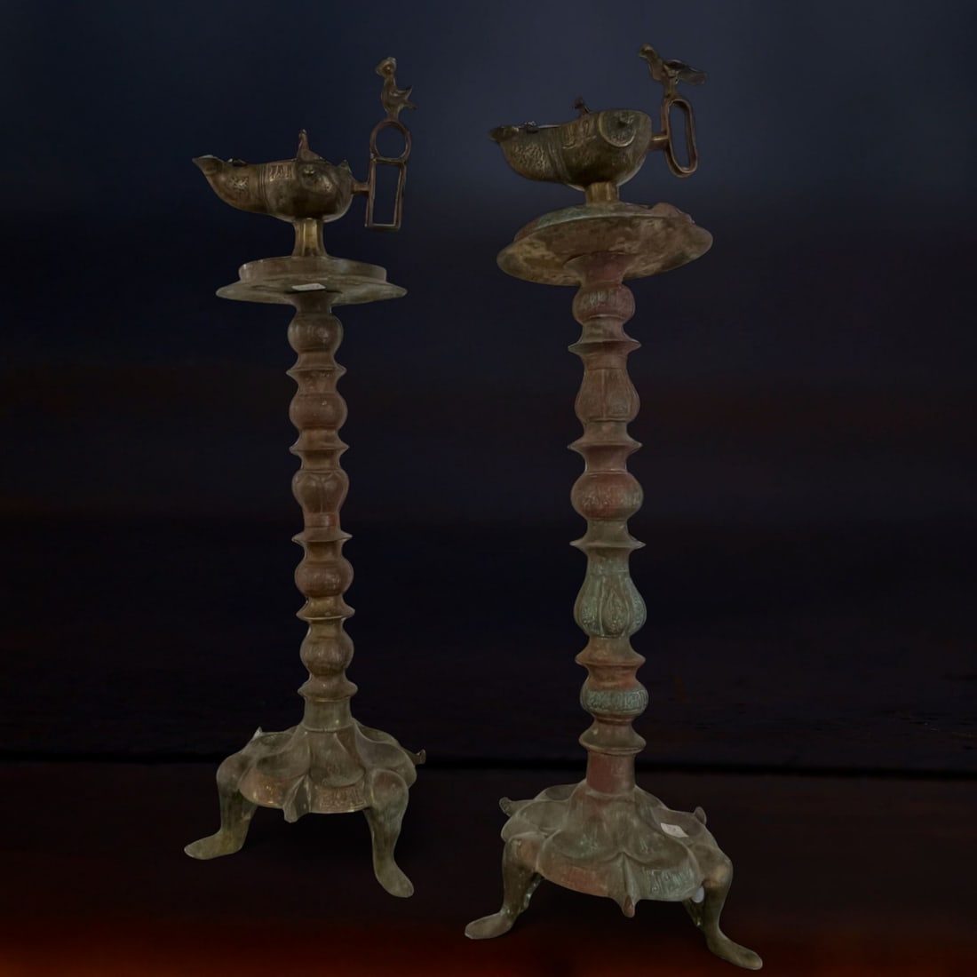 Exceptional pair of Umayyad Islamic candlesticks "Ummayad" in bronze, 13th century (1 of 5)