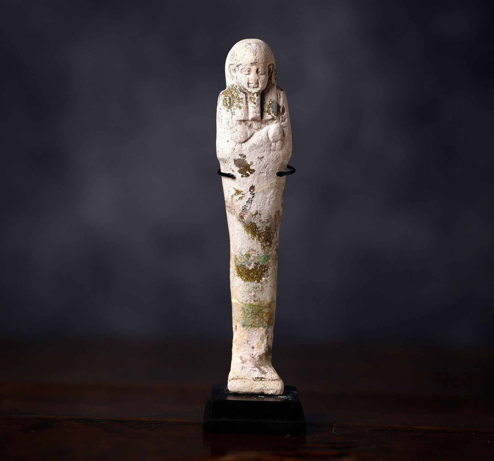 Ushabti - Ancient Egypt, Saite Period (664 to 525 BC): 16 x 3.5 x 2.5 cm. Provenance: important private collection.