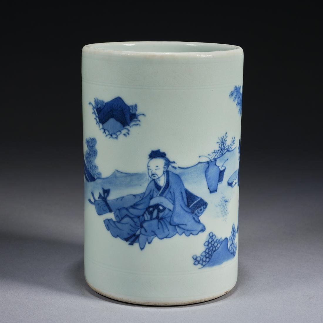 A blue and white 'figure' brush pot,Qing dynasty: Height:15.5cmDiameter:10.2cmWeight:827gFor size details ,please refer to the marks on our pictures.