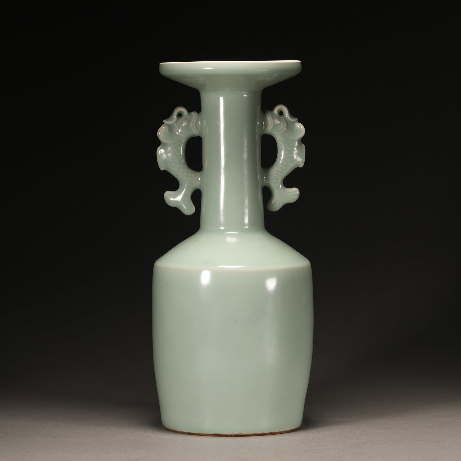 Antique Chinese 'Longquan' celadon-glazed fish-handled vase,Song dynasty,height 27cm,diameter 11.8cm (1 of 16)