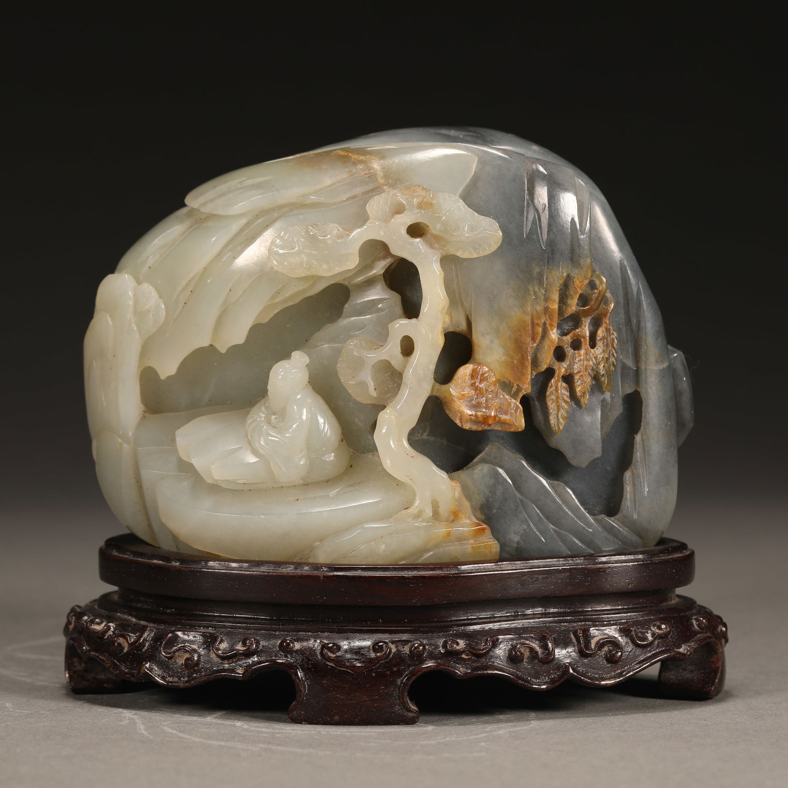 Chinese black and white Hetian jade 'scholar and landscape' mountain,Qing Dynasty,10cm*9.5cm: Chinese black and white Hetian jade 'scholar and landscape' mountain,Qing Dynasty,total height 9.5cm,length 10cm ? Payment:We accept wire transfer and Paypal.Our Paypal acount is glenbowcanada@gmail.c