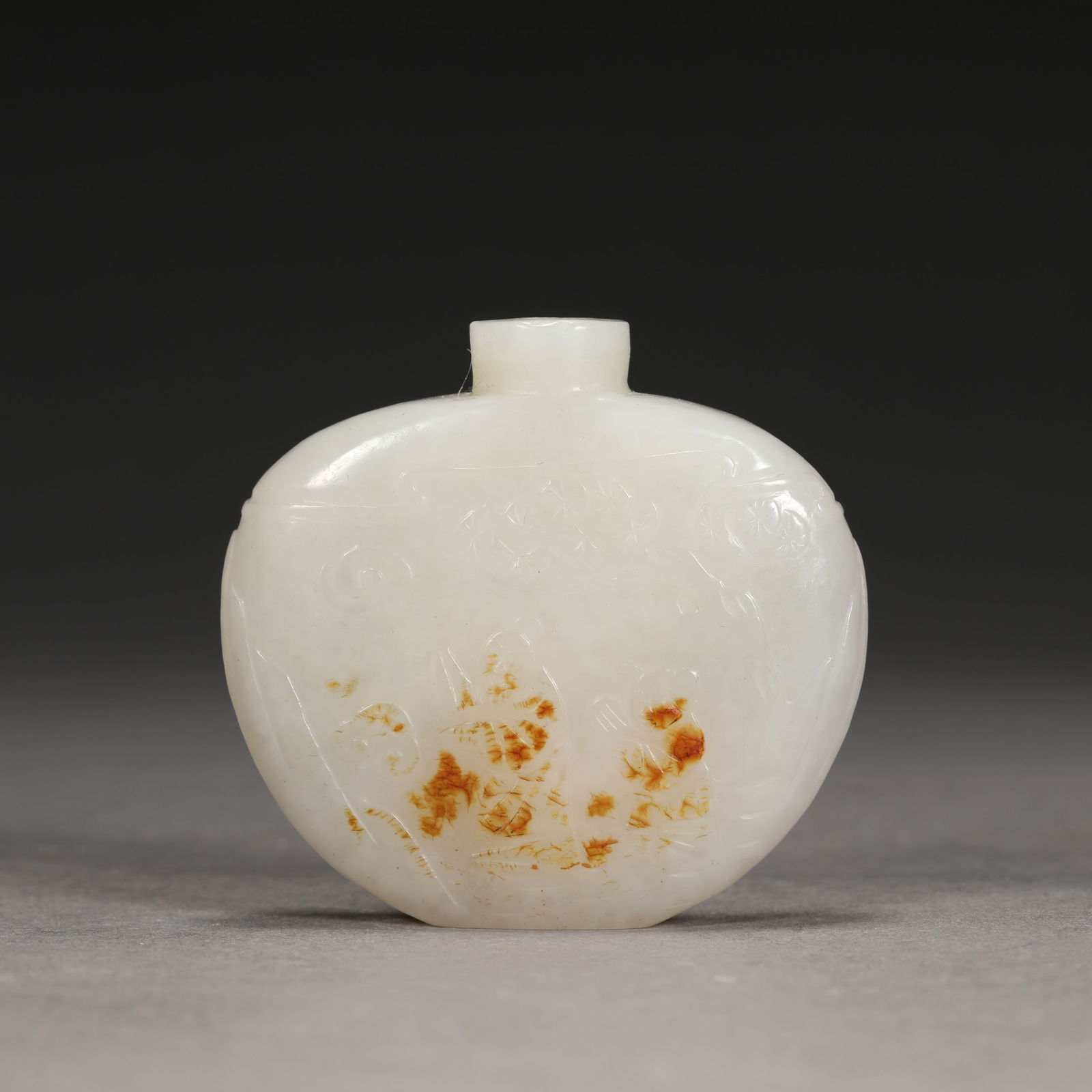 Chinese Hetian jade 'immortal and landscape' snuff bottle,Qing dynasty,height 5cm,width 5.4cm (1 of 7)