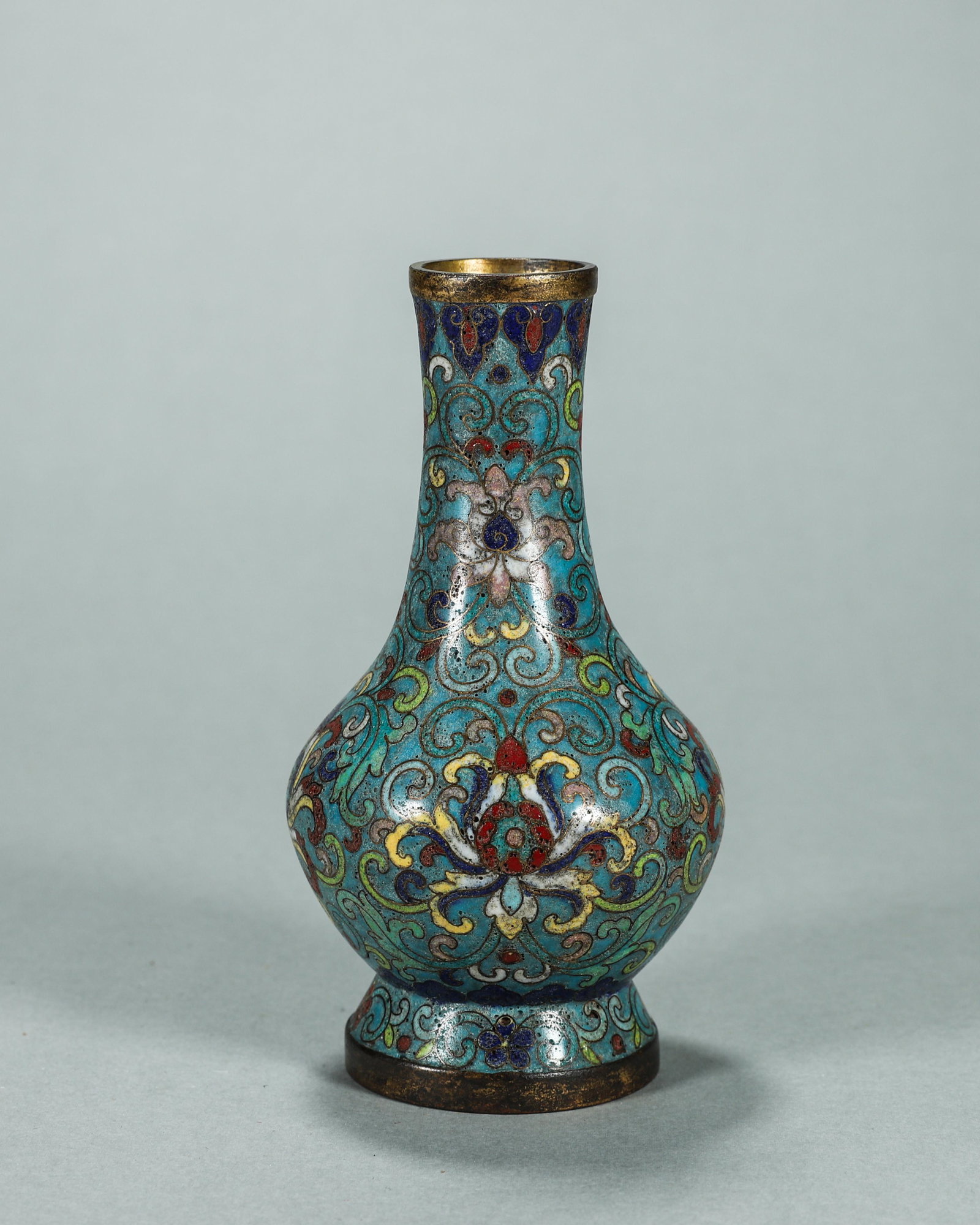 A flower patterned cloisonne vase (1 of 8)