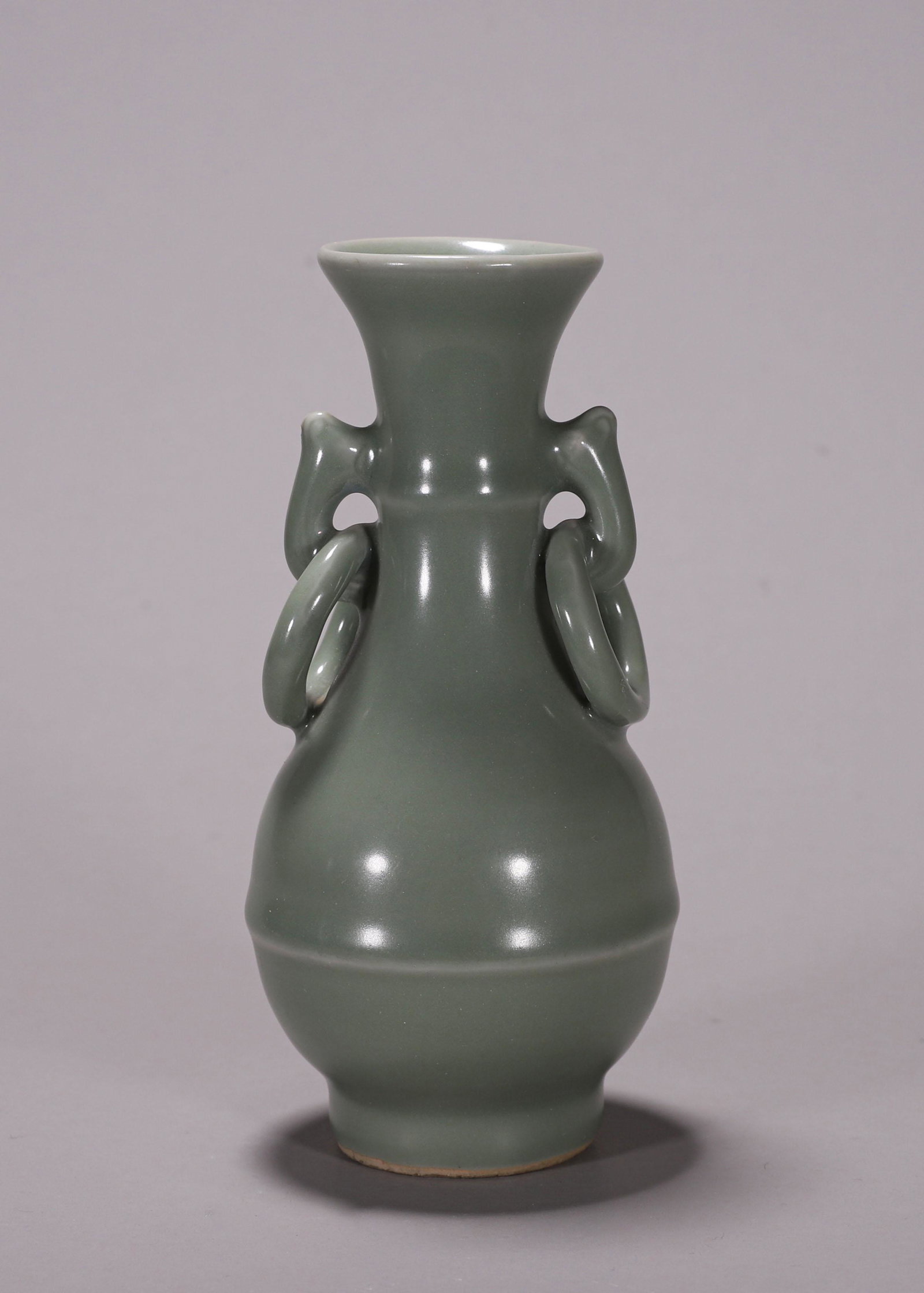 A Longquan kiln porcelain double-eared vase (1 of 9)