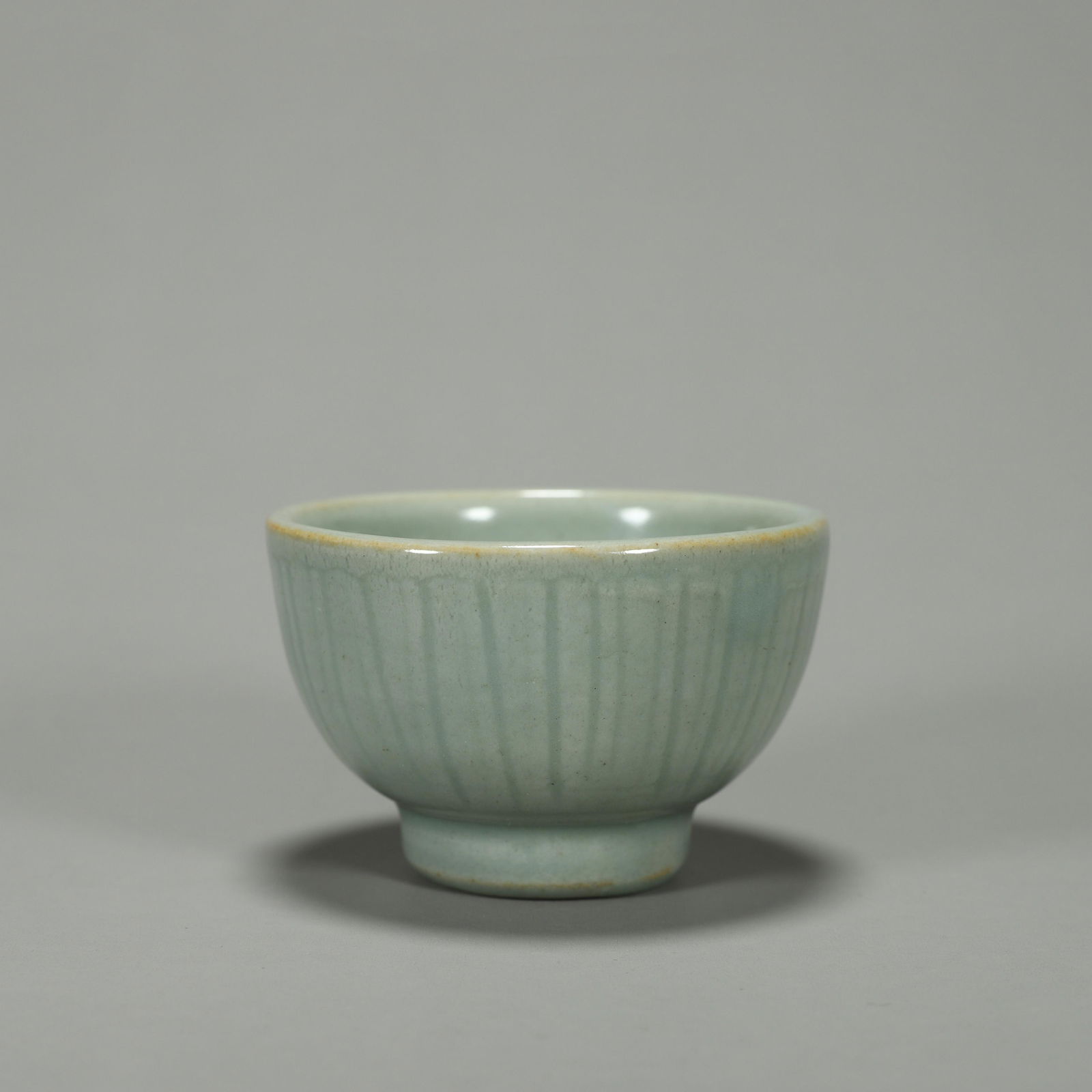 A Longquan kiln porcelain cup (1 of 9)