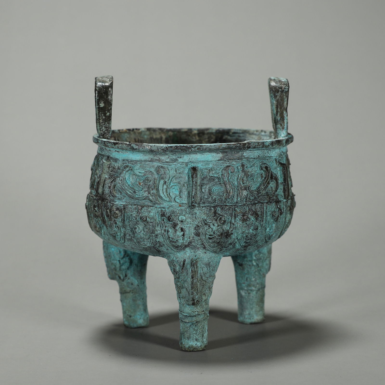 A phoenix bird patterned double-eared copper censer (1 of 8)
