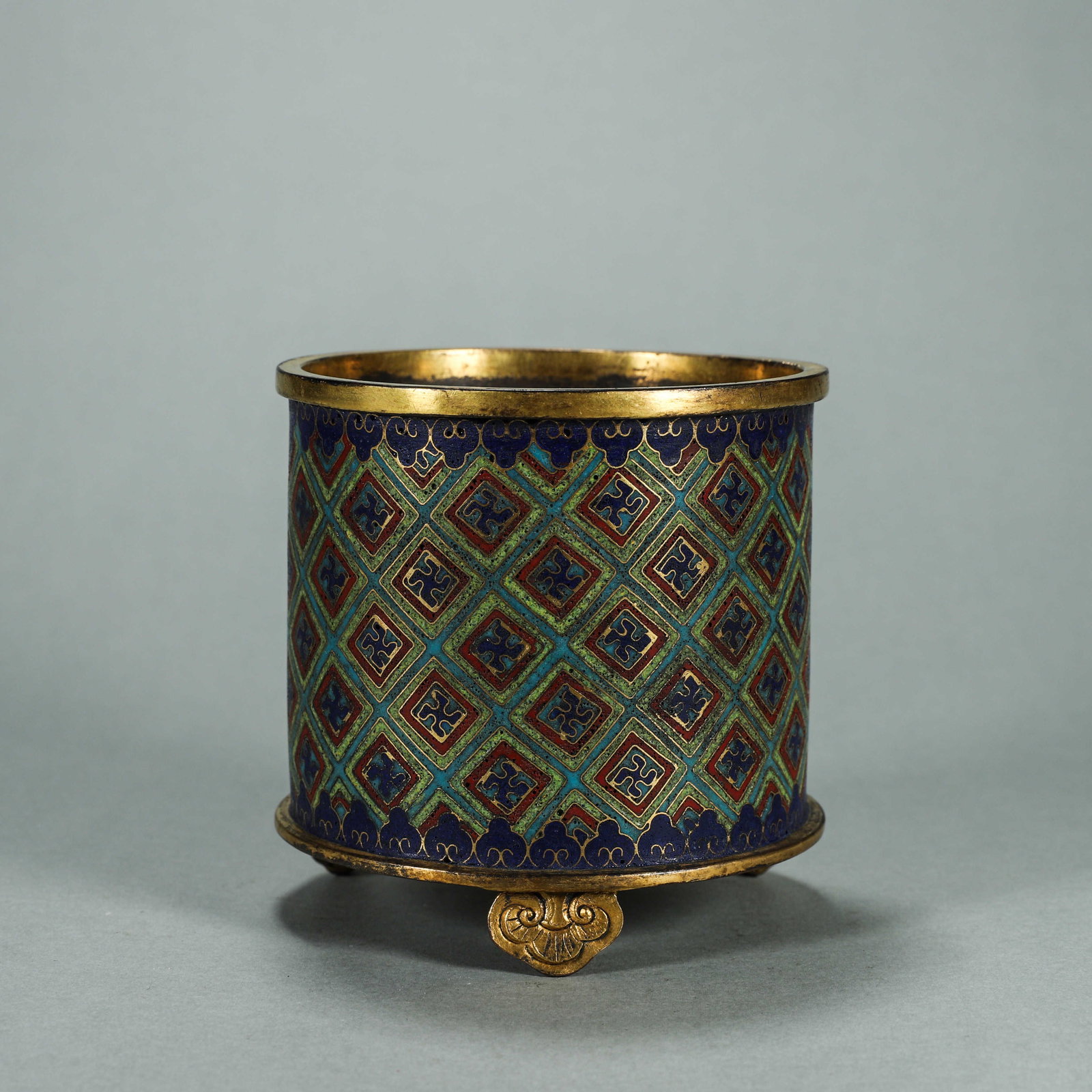 A patterned cloisonne round censer (1 of 9)