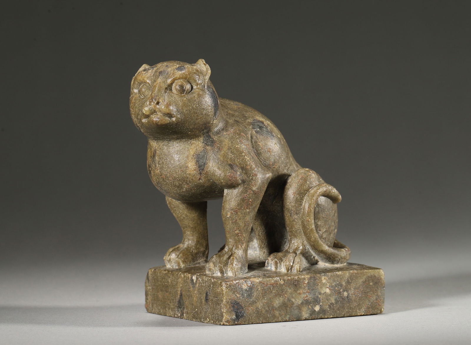 A Stone mythical beast paperweight,Tang Dynasty,China: L:9cm W:5.5cm H:9cm WT:438g
