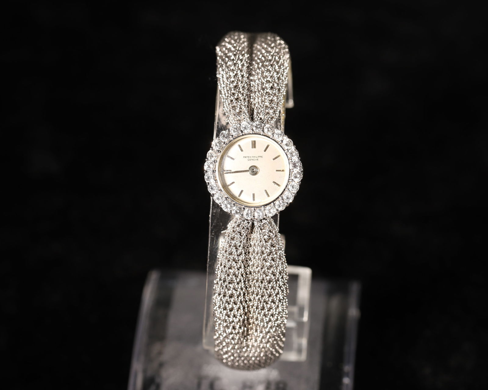 Patek philippe 18k white gold diamond-set manual winding ladies' watch (1 of 5)