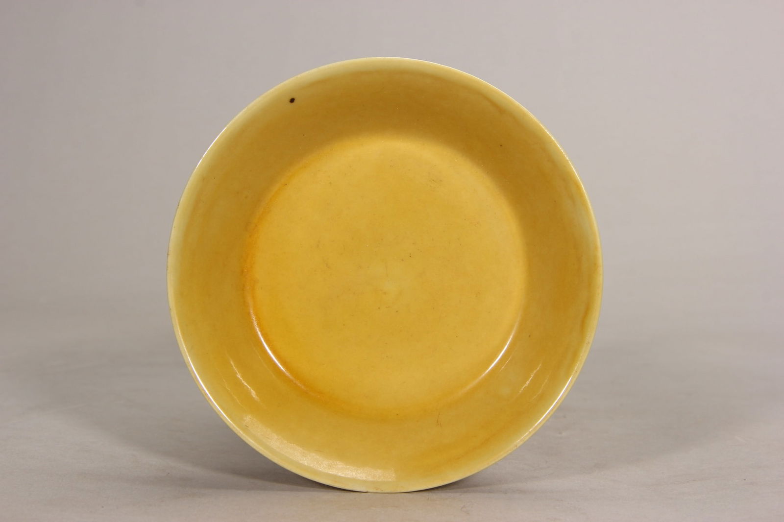 Ming dynasty chenghua period, yellow-glazed dish with incised dragon design (1 of 9)