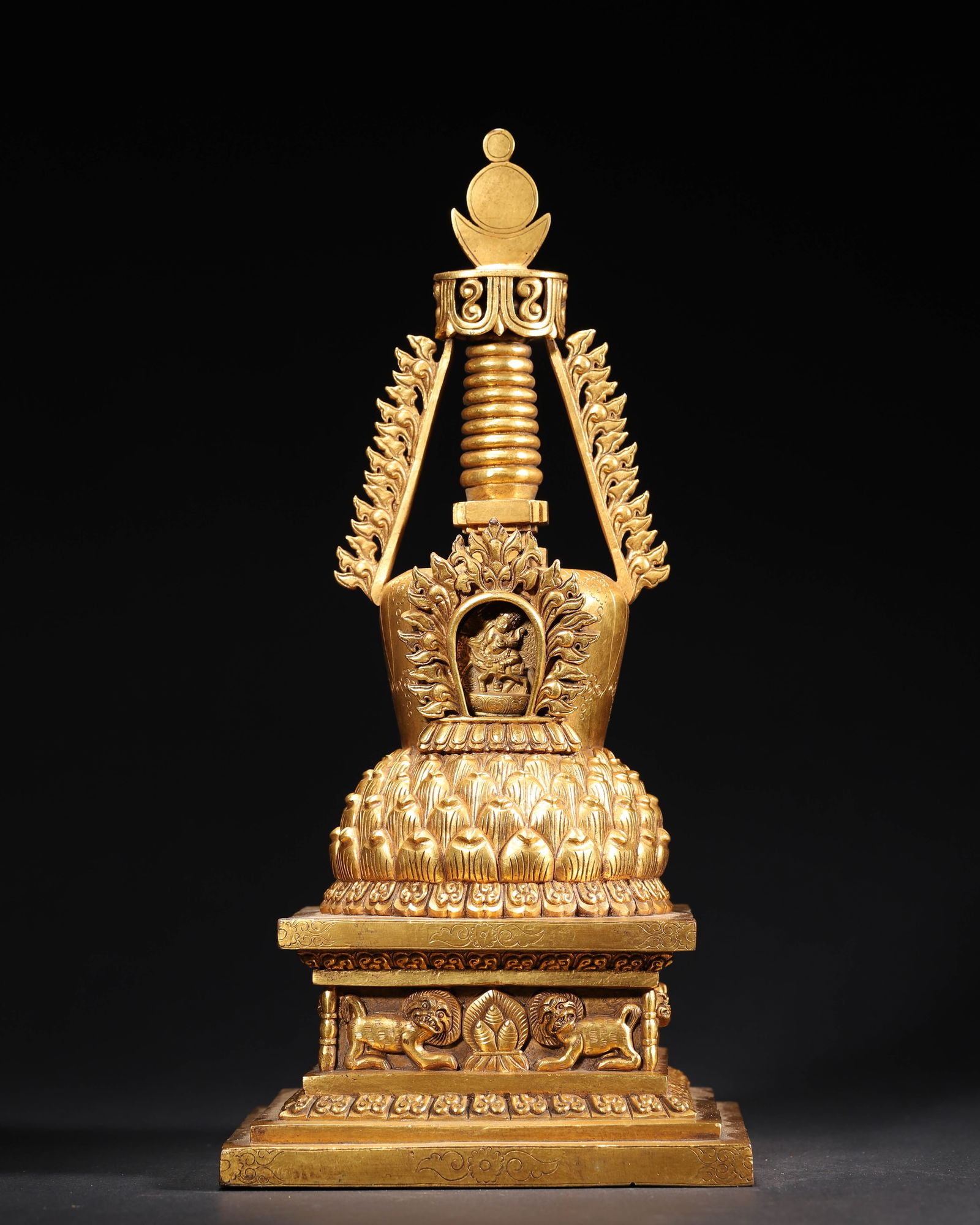 Qing qianlong gilt-bronze stupa with inlaid figure (1 of 7)